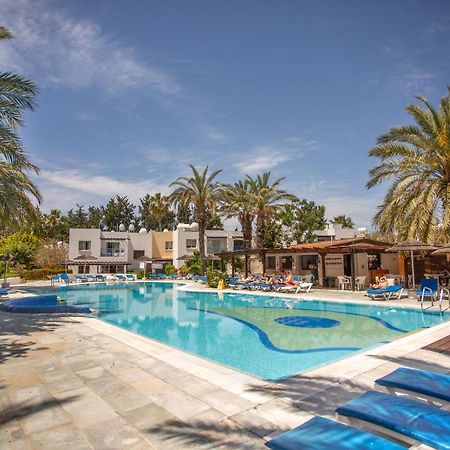 Always Welcome! Near Beach, Cml Swimming Pool Paphos Buitenkant foto