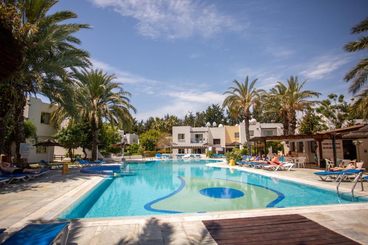 Always Welcome! Near Beach, Cml Swimming Pool Paphos Buitenkant foto